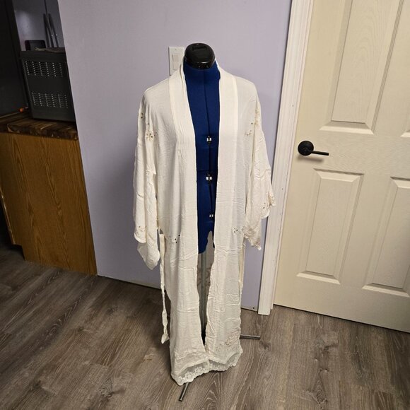 Spell & the Gypsy Collective Isla Bonita White Kimono, One Size, EUC - Picture 6 of 9